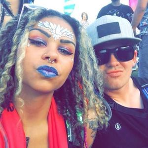 Meet your Posher, Kendra